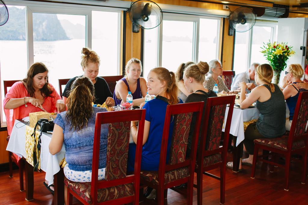Cristina Diamond Cruise Hotel Ha Long Værelse billede